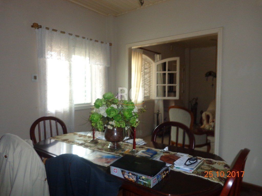 Casa para Venda - 380m², 2 dormitórios, sendo 1 suites, 1 vaga - Nonoai — foto 13