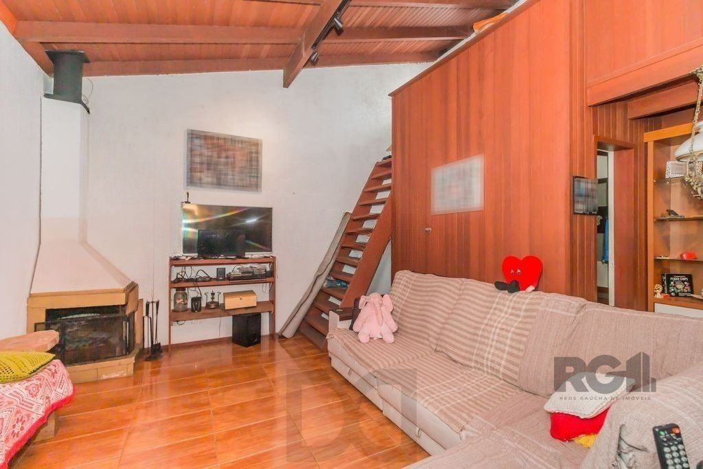 Casa de 2 dormitórios, no bairro Bom Jesus — foto 2