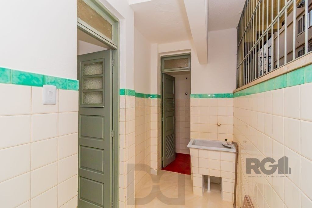 Excelente apartamento de 92m² com 2 dormitórios no bairro Bom Fim. — foto 17