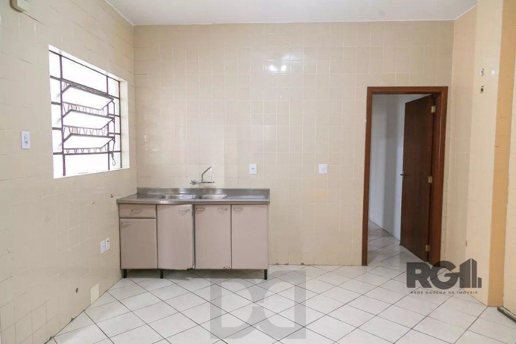 Casa para Venda - 150m², 3 dormitórios, 2 vagas - Teresópolis — foto 5