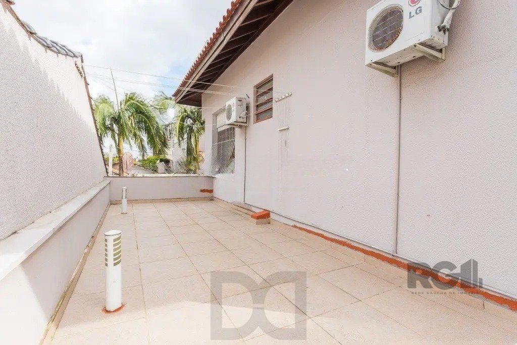 Casa com 3 dormitórios no bairro Jardim Lindóia — foto 41