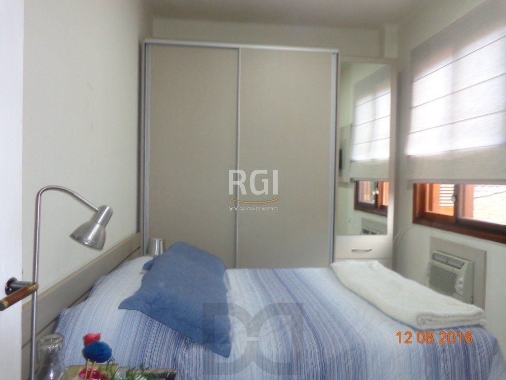 Casa para Venda - 240m², 6 dormitórios, 4 vagas - Teresópolis — foto 20
