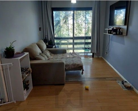 Apartamento de 2 dormitórios com sacada e 1 vaga de garagem no bairro Medianeira. — foto 1