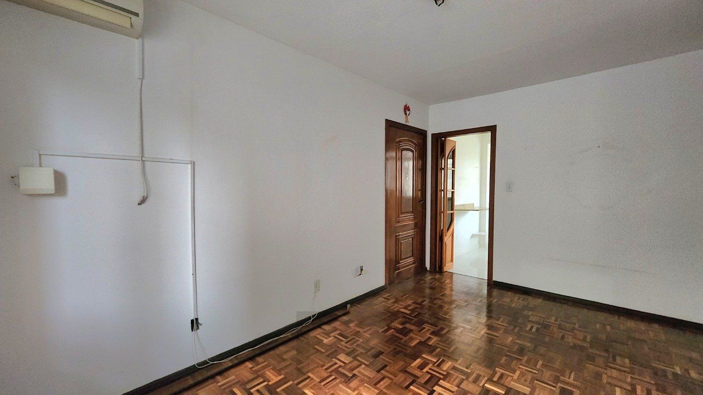 Apartamento com 2 Quartos e 1 banheiro à Venda, 67 m² no bairro Cavalhada — foto 2