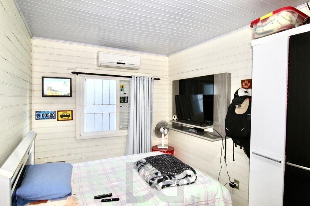 Casa para Venda - 90m², 5 dormitórios, sendo 1 suites, 5 vagas - Teresópolis — foto 5