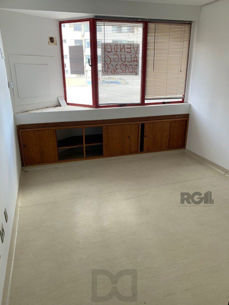 Sala comercial de 36m² no bairro Menino Deus — foto 2