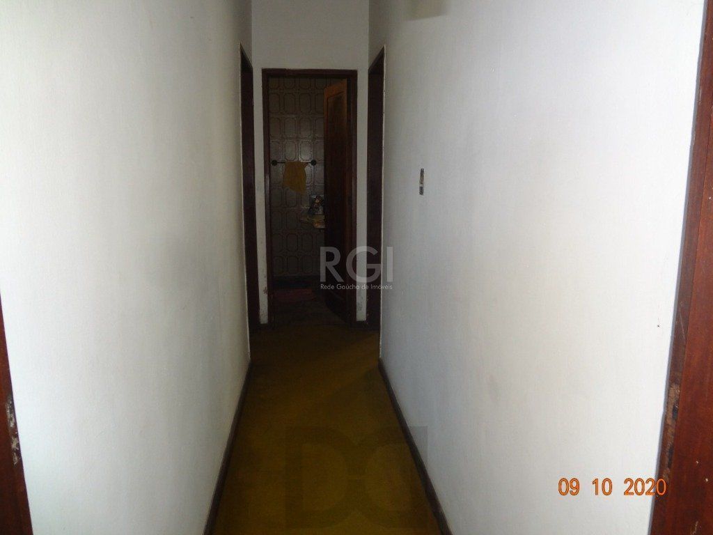 Casa para Venda - 250m², 3 dormitórios,  - Medianeira — foto 4