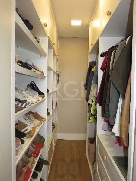 EXCELENTE CASA COM 3 DORMITÓRIOS, 1 SUÍTE E VAGA DE GARAGEM PARA 3 CARROS. — foto 10