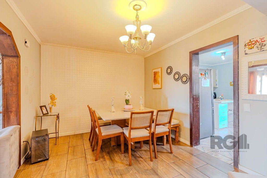 Casa com 234m², 3 dormitórios, 3 vagas no bairro Partenon — foto 7