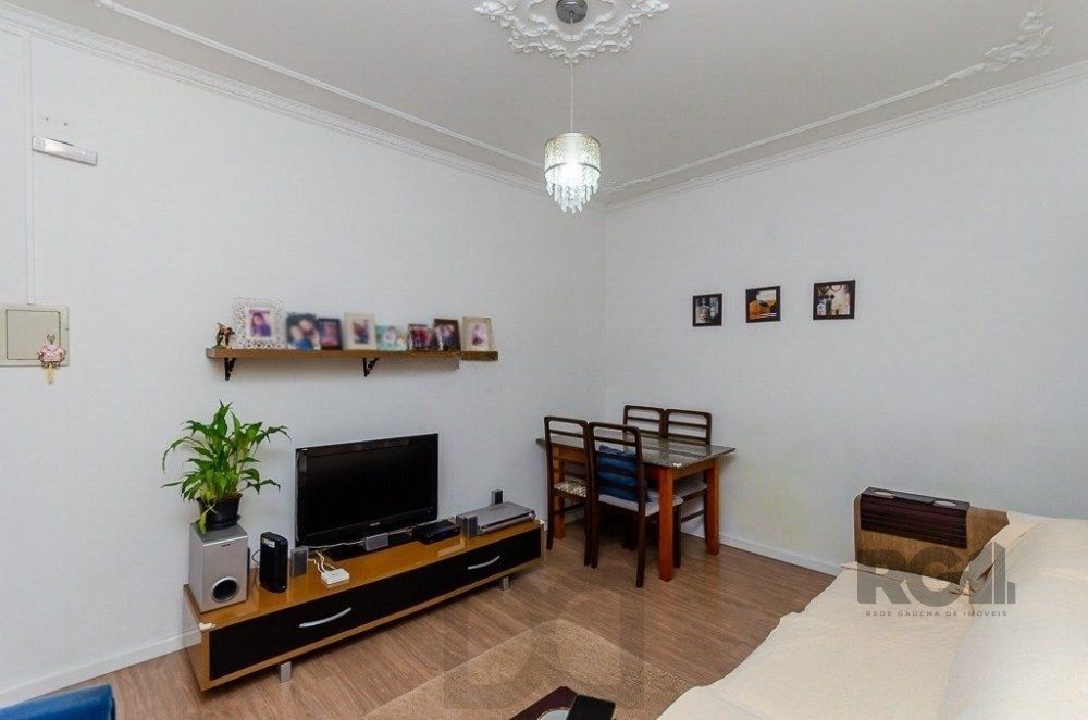 Apartamento térreo para Venda - com 59.2m² 2 dormitórios no bairro Azenha — foto 1