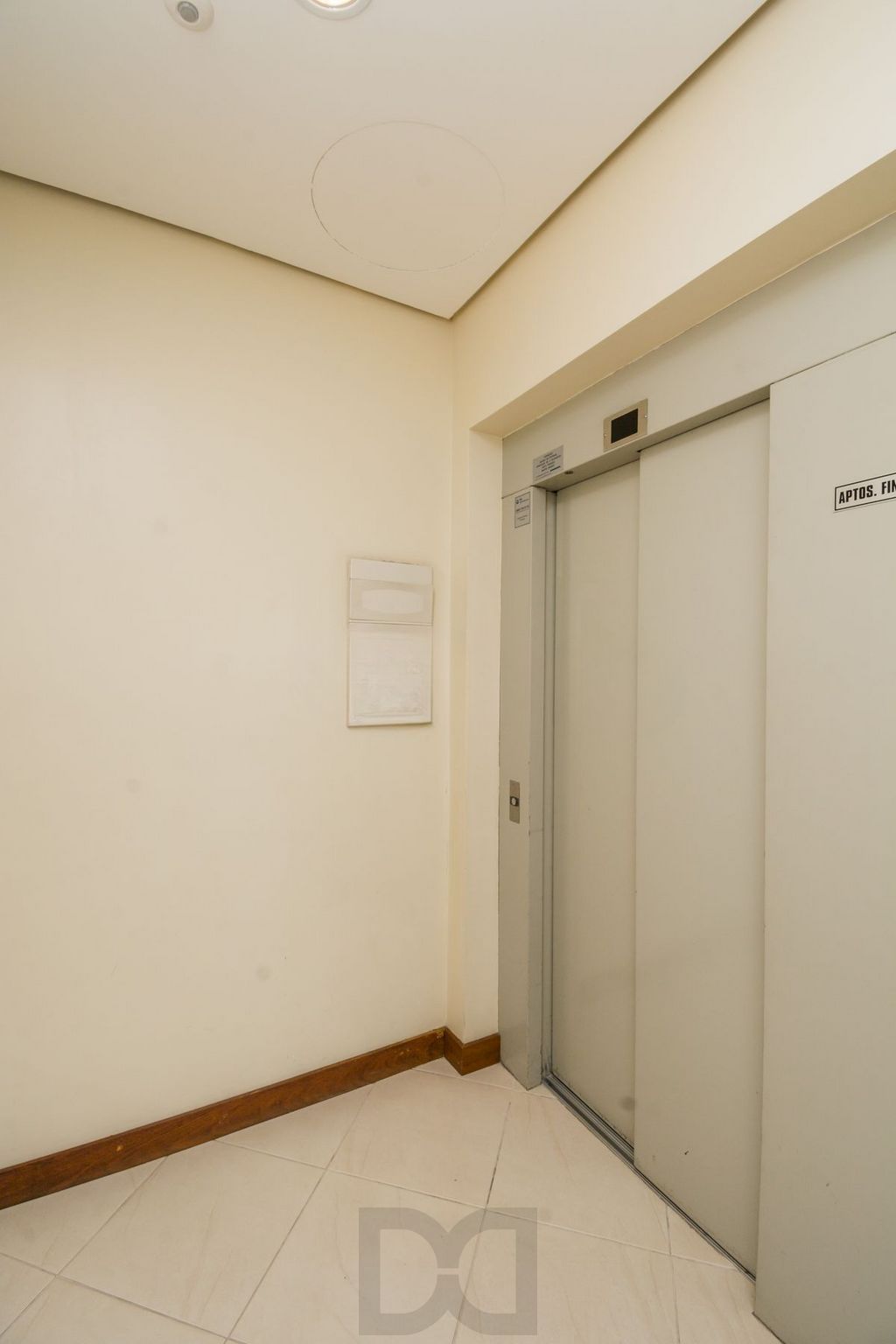 Apartamento de 3 dormitórios à venda no Bairro Jardim Sabará - Porto Alegre — foto 19