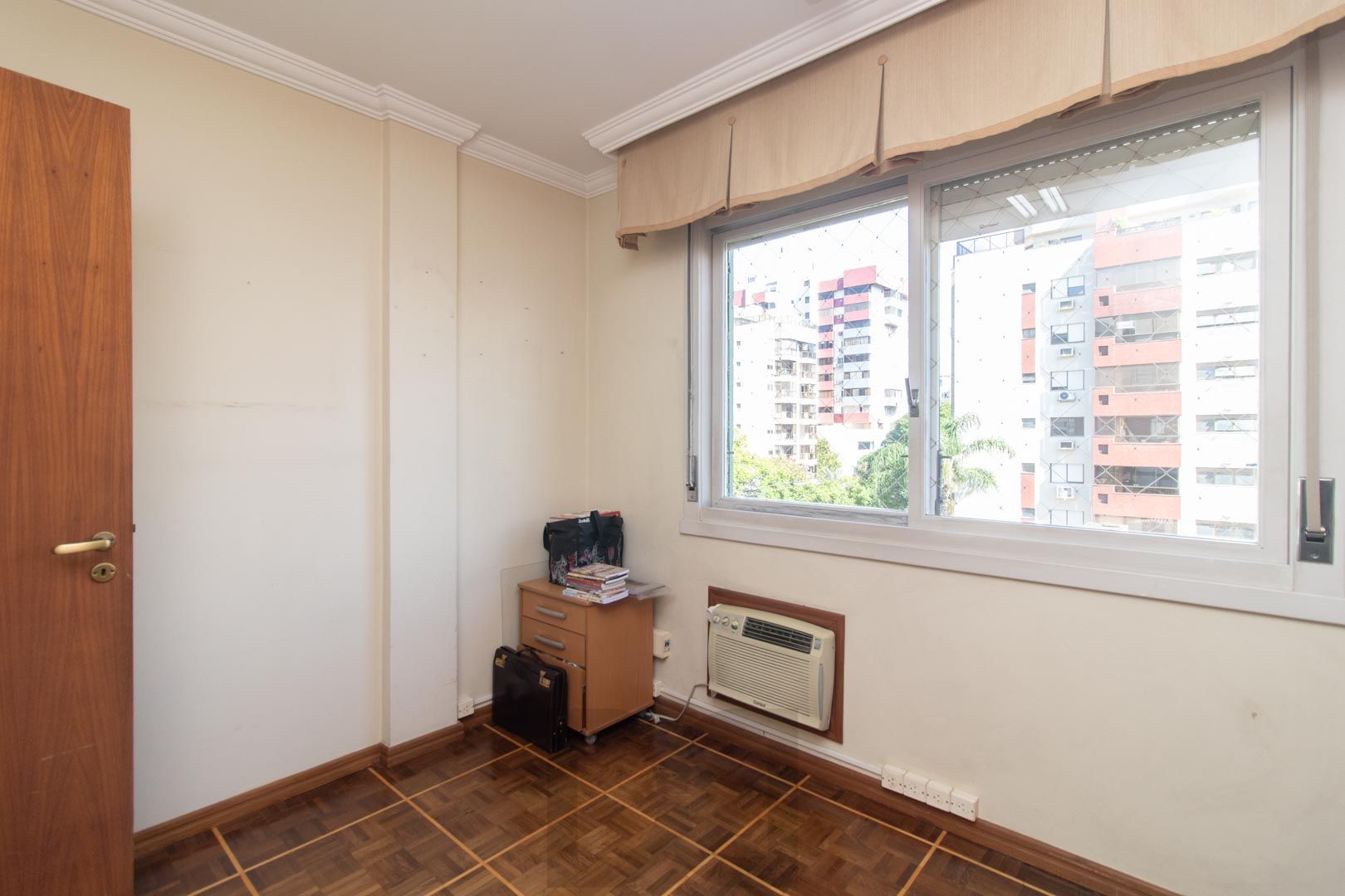 Apartamento de 03 dormitorios com suite e vaga coberta no bairro Menino Deus — foto 24