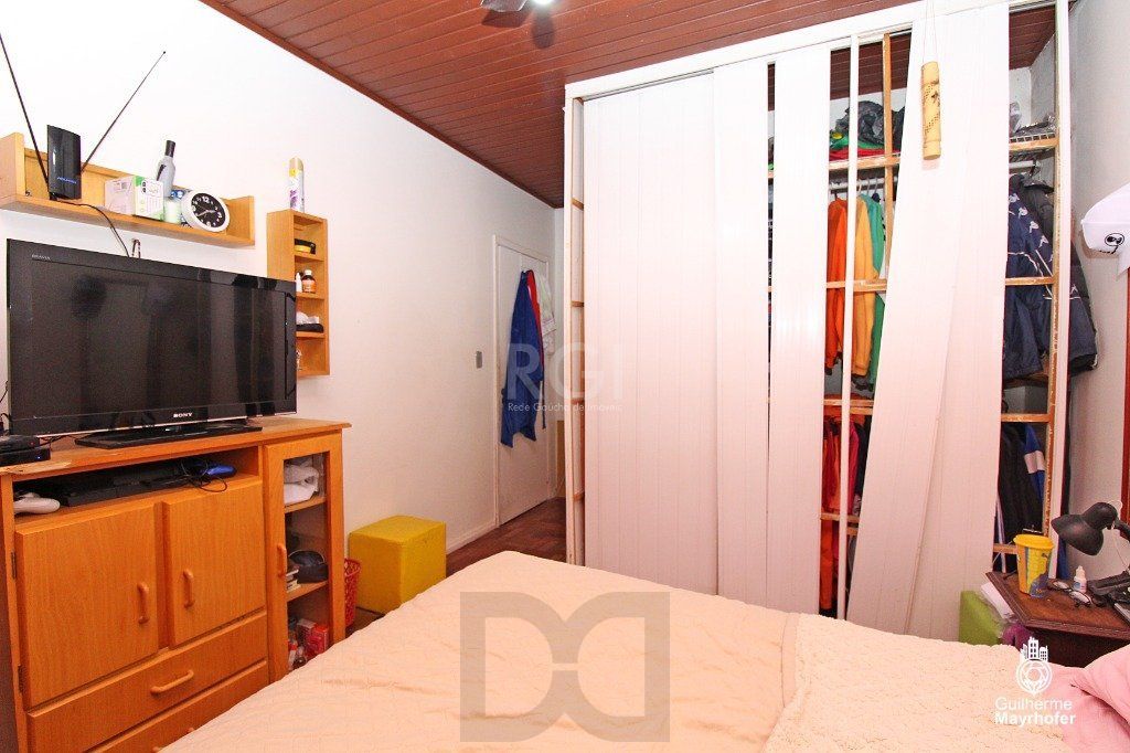 Casa para Venda - 202m², 4 dormitórios, sendo 1 suites, 3 vagas - Petrópolis — foto 15