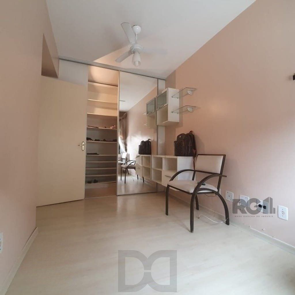 Excelente apartamento de 53m² com 1 dormitório no bairro Menino Deus. — foto 2