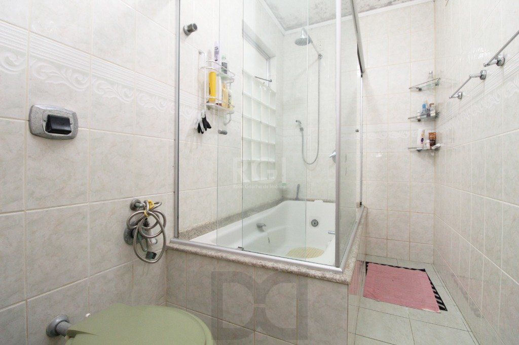 Casa para Venda - 406.36m², 6 dormitórios, sendo 6 suites, 2 vagas - Chácara das Pedras — foto 31