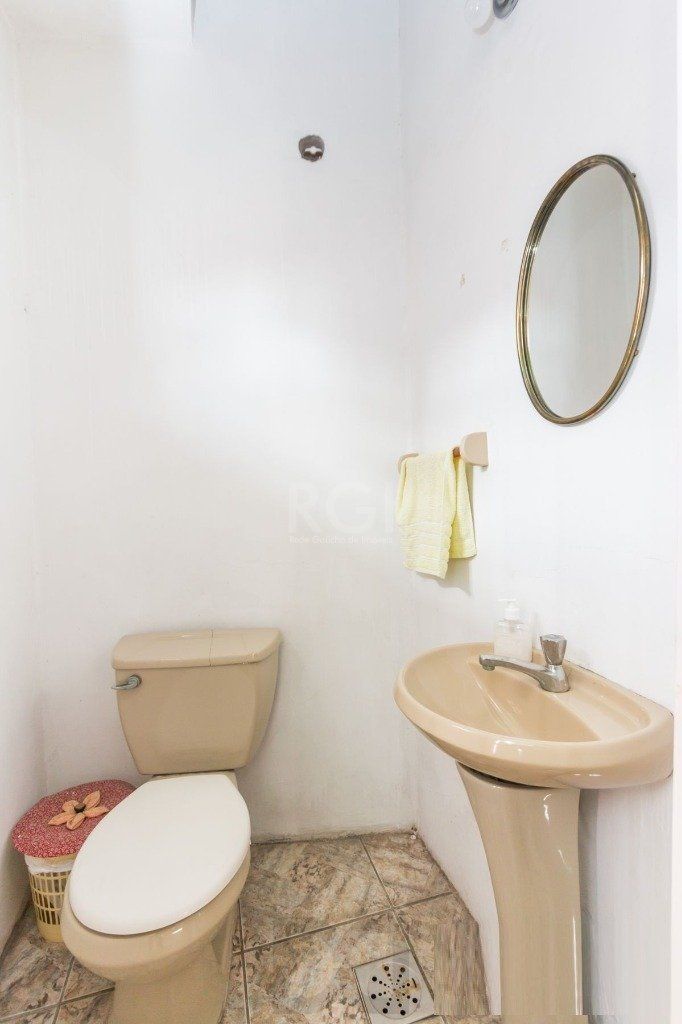 Casa para Venda - 258m², 3 dormitórios, sendo 1 suites, 4 vagas - Teresópolis — foto 25