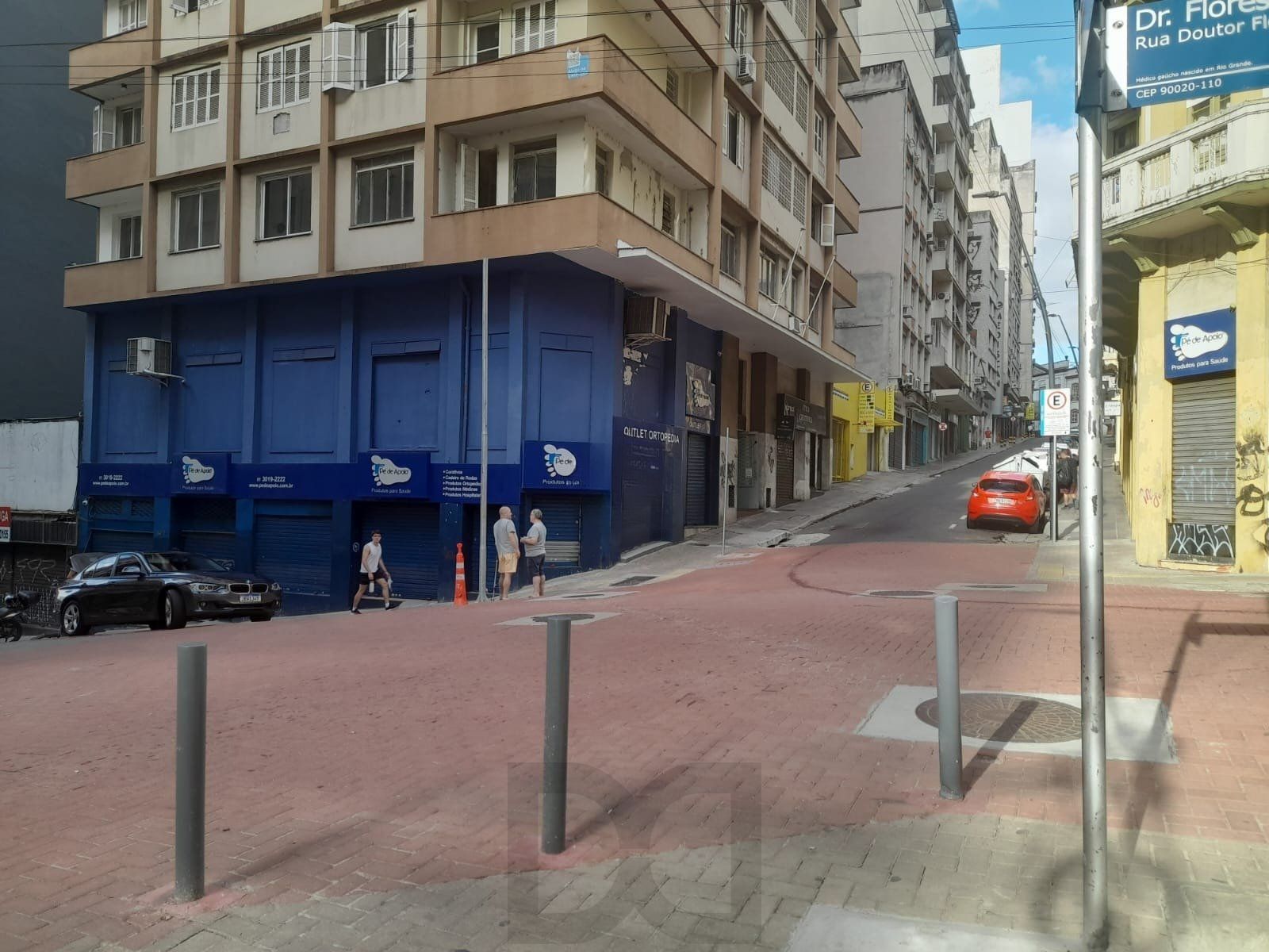 Apartamento com 3 dormitórios no bairro Centro Histórico — foto 3