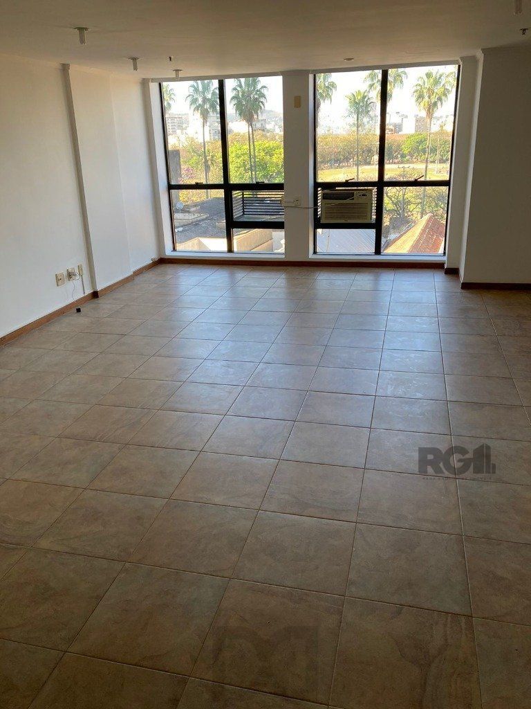 Sala Comercial, 42m², 1 vaga no bairro Bom Fim — foto 4