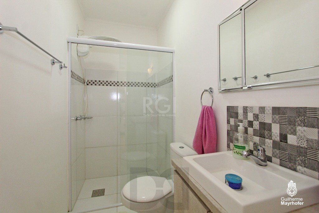 Casa para Venda - 240m², 5 dormitórios, sendo 1 suites, 3 vagas - Menino Deus — foto 40