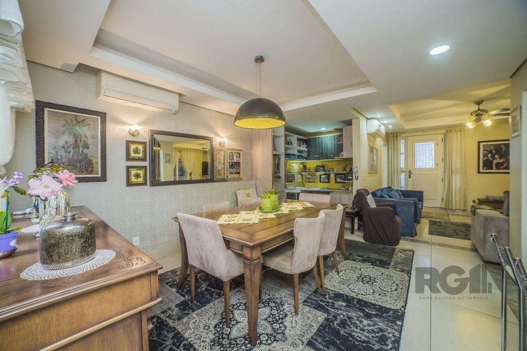 Casa de 4 dormitórios no bairro Glória — foto 4