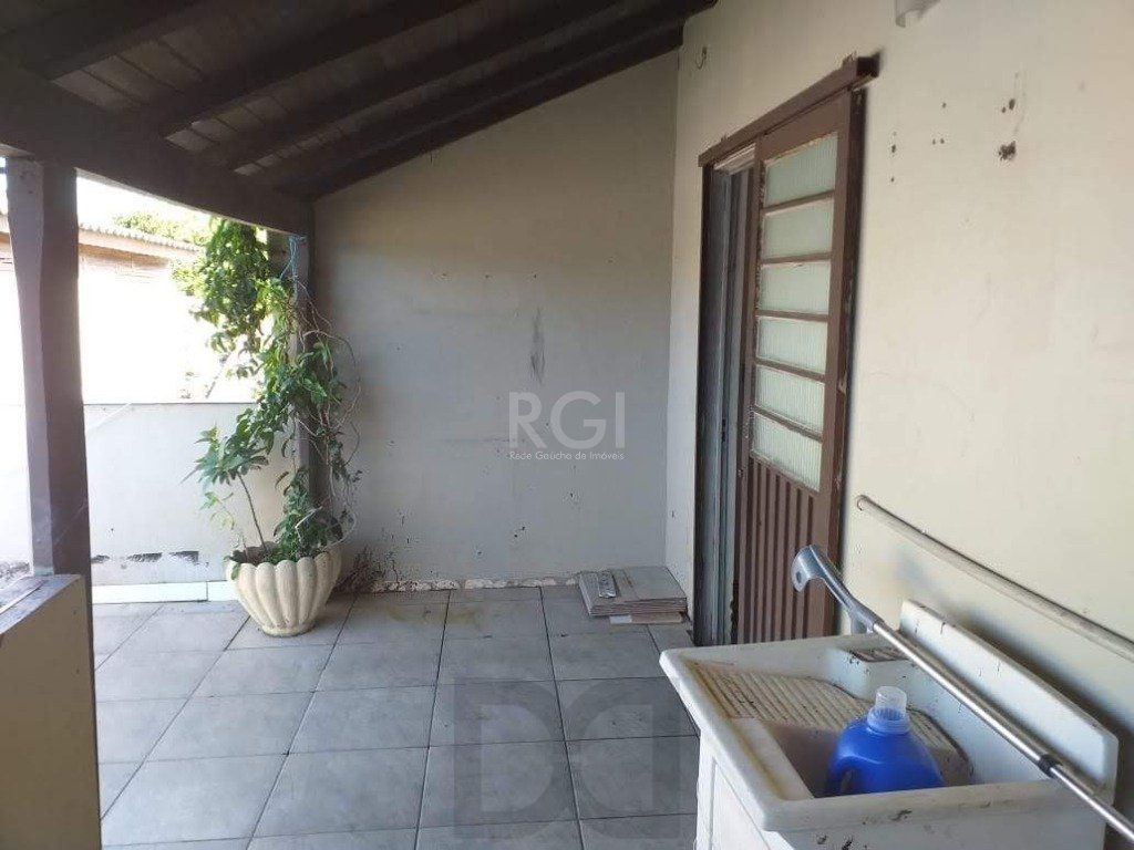 Casa para Venda - 200m², 6 dormitórios, 4 vagas - Tristeza — foto 3