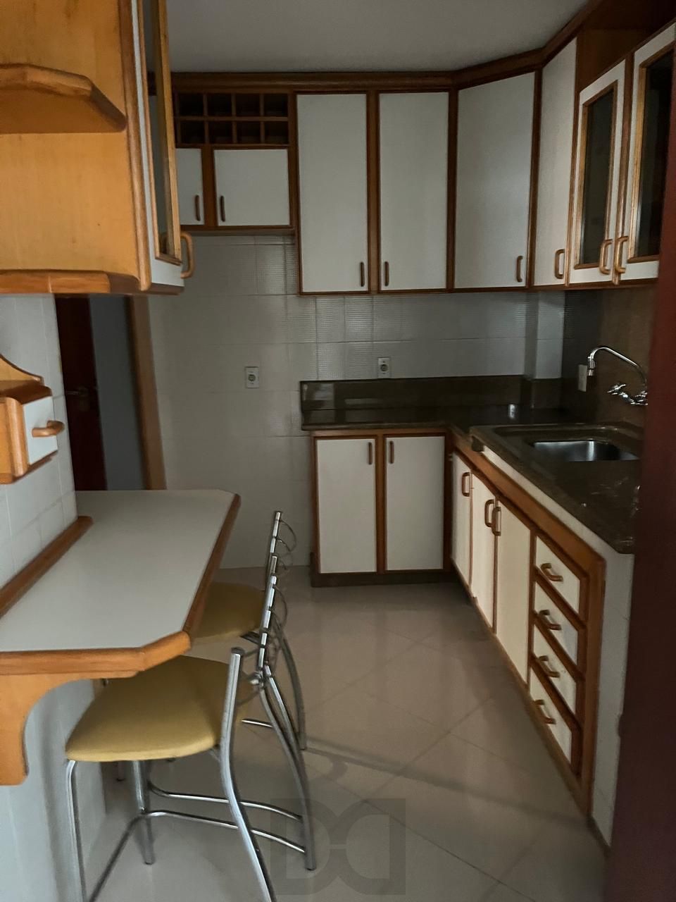 Apartamento de 02 dormitorios com vaga de garagem no Bairro Santana em Porto Alegre/RS — foto 6