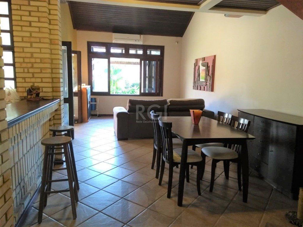 Casa para Venda - 219m², 3 dormitórios, sendo 1 suites, 4 vagas - Menino Deus — foto 4