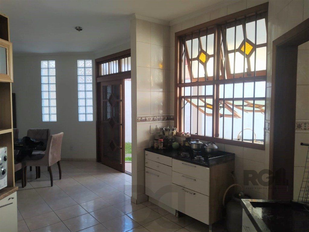 Casa 234m² - 3 dormitórios, 1 suíte e vaga para 6 carros no Jardim São Pedro — foto 16