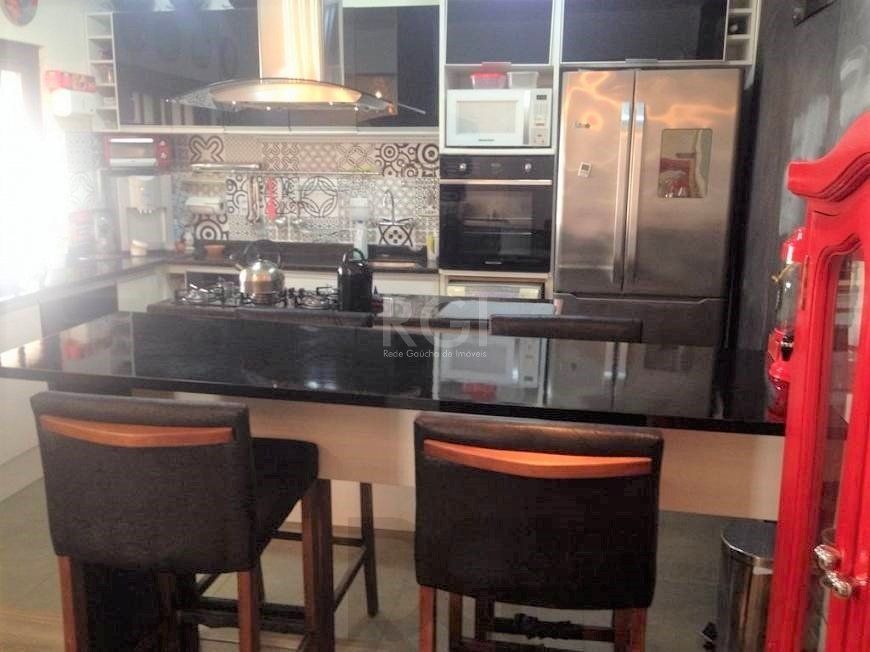 Casa para Venda - 130m², 3 dormitórios, sendo 2 suites, 6 vagas - Nonoai — foto 6