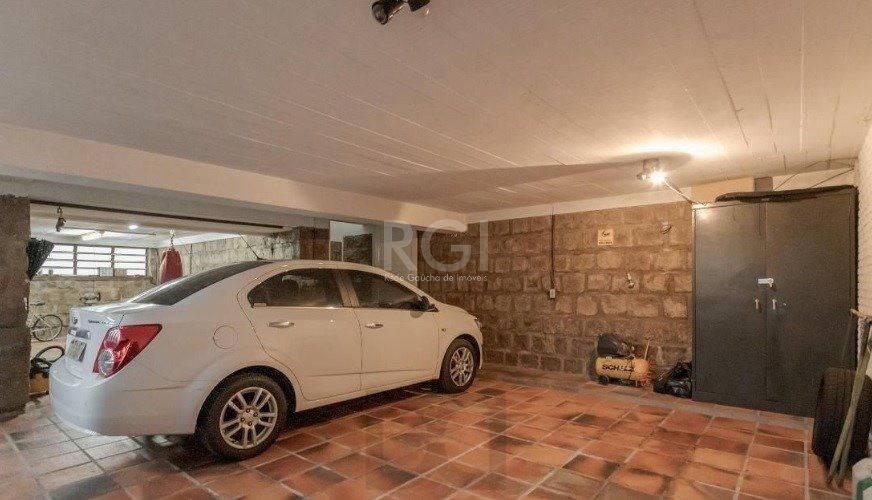Casa para Venda - 327m², 4 dormitórios, sendo 1 suites, 3 vagas - Chácara das Pedras — foto 62
