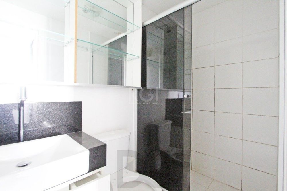 Apartamento com 2 dormitórios sendo 1 suíte, 2 banheiros, 2 garagens — foto 9