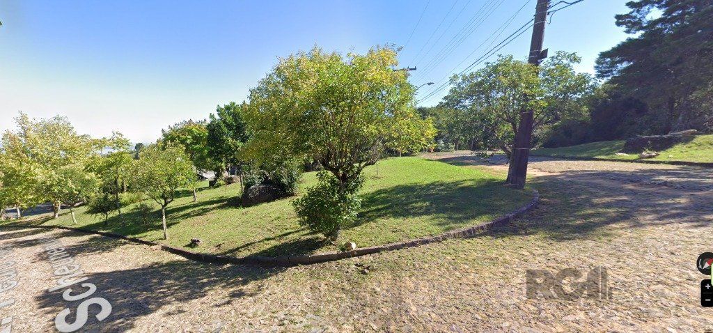 Sobrado 3 dormitórios, 1suíte, área gourmet com churrasqueira, piscina. — foto 41