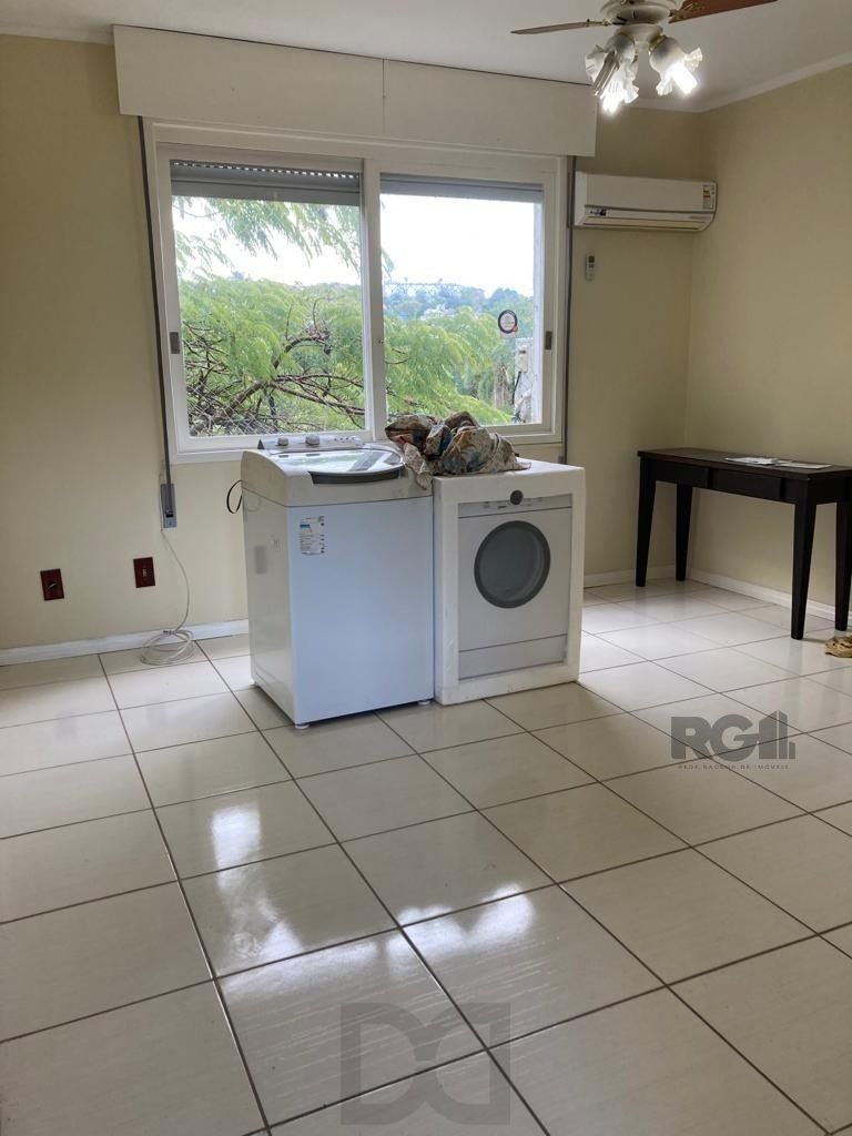 Apartamento de 2 dormitórios com 1 vaga no bairro Nonoai — foto 2