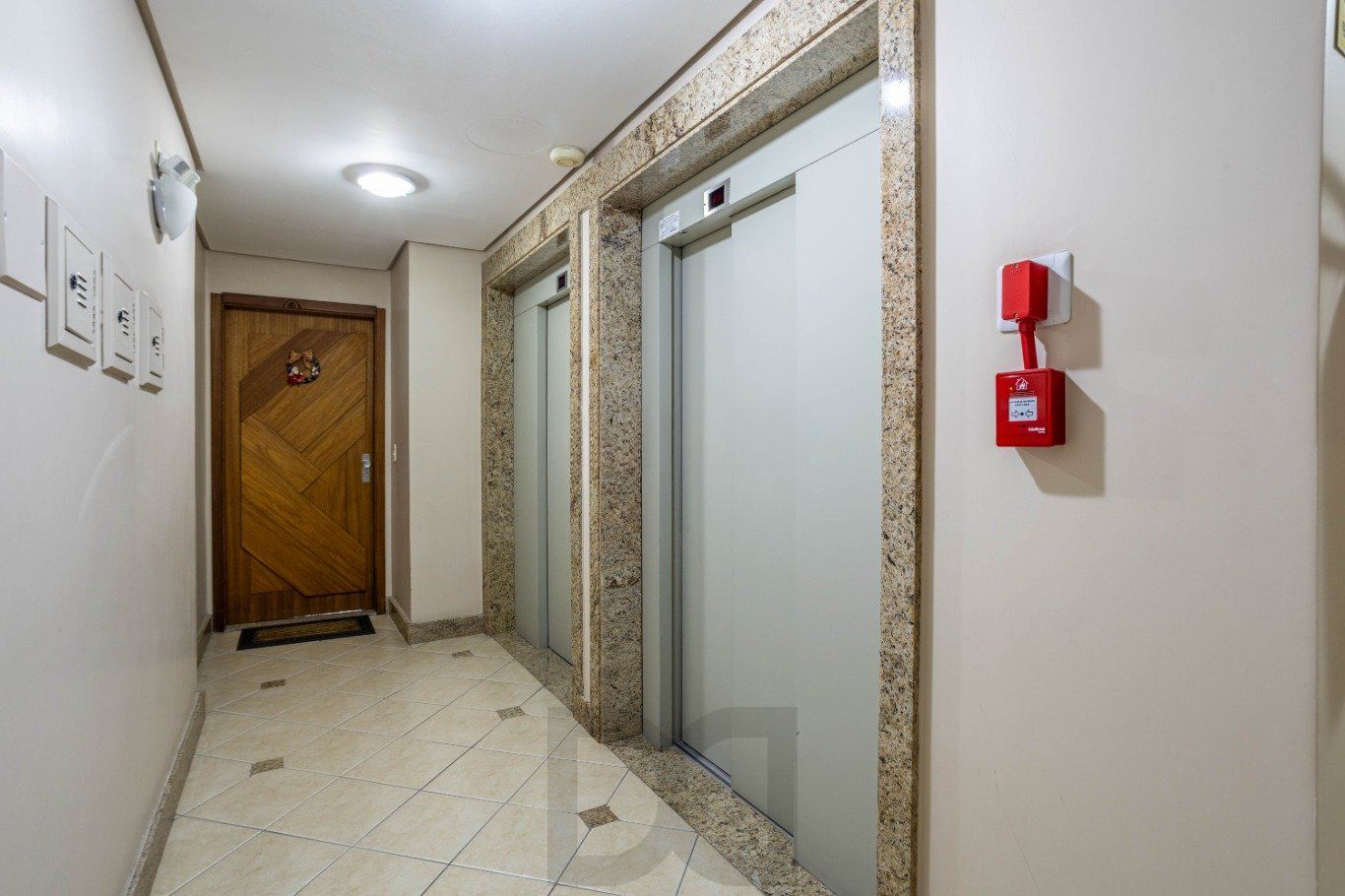 Apartamento de 3 quartos e 93m² à venda em Rio Branco, Porto Alegre. — foto 23