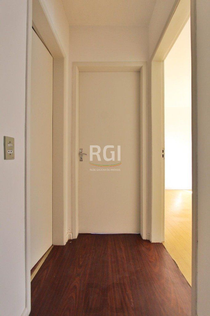 Apartamento 2 dormitórios no bairro Teresópolis em Porto Alegre para Comprar ou Alugar — foto 8