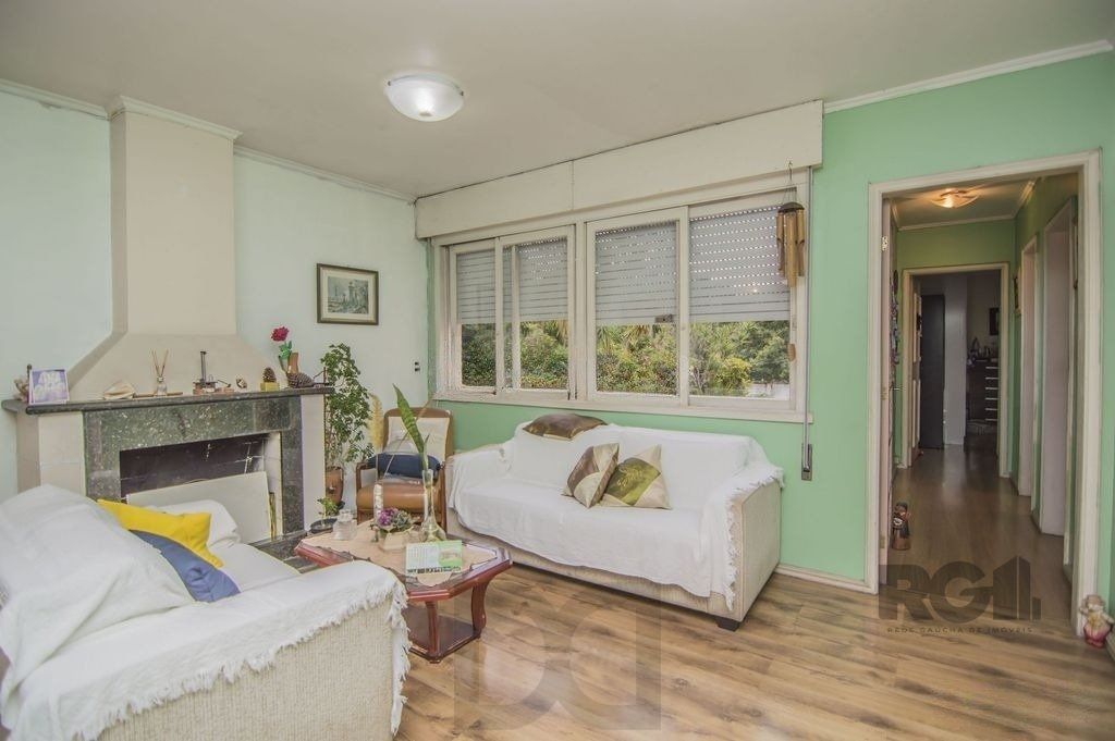 Apartamento 133m² - 3 dormitórios, 1 vaga no bairro Petrópolis — foto 1