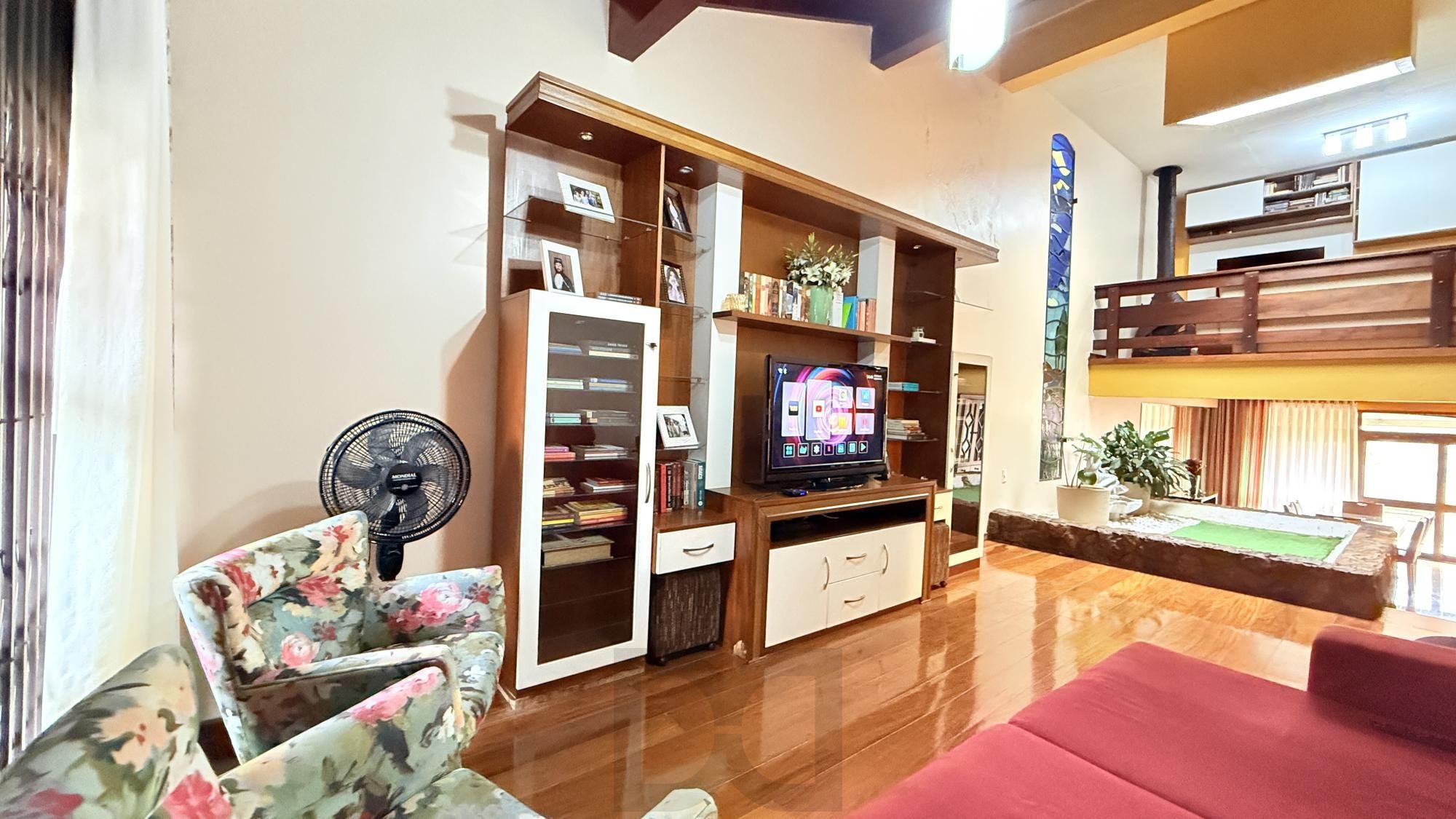 Casa para Venda - 260m², 4 dormitórios, sendo 1 suites, 4 vagas - Nonoai — foto 32