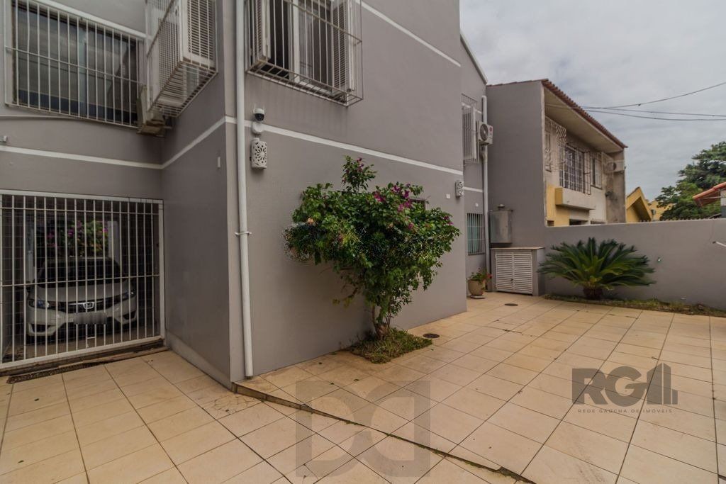 Casa com 3 dormitórios no bairro Nonoai — foto 29