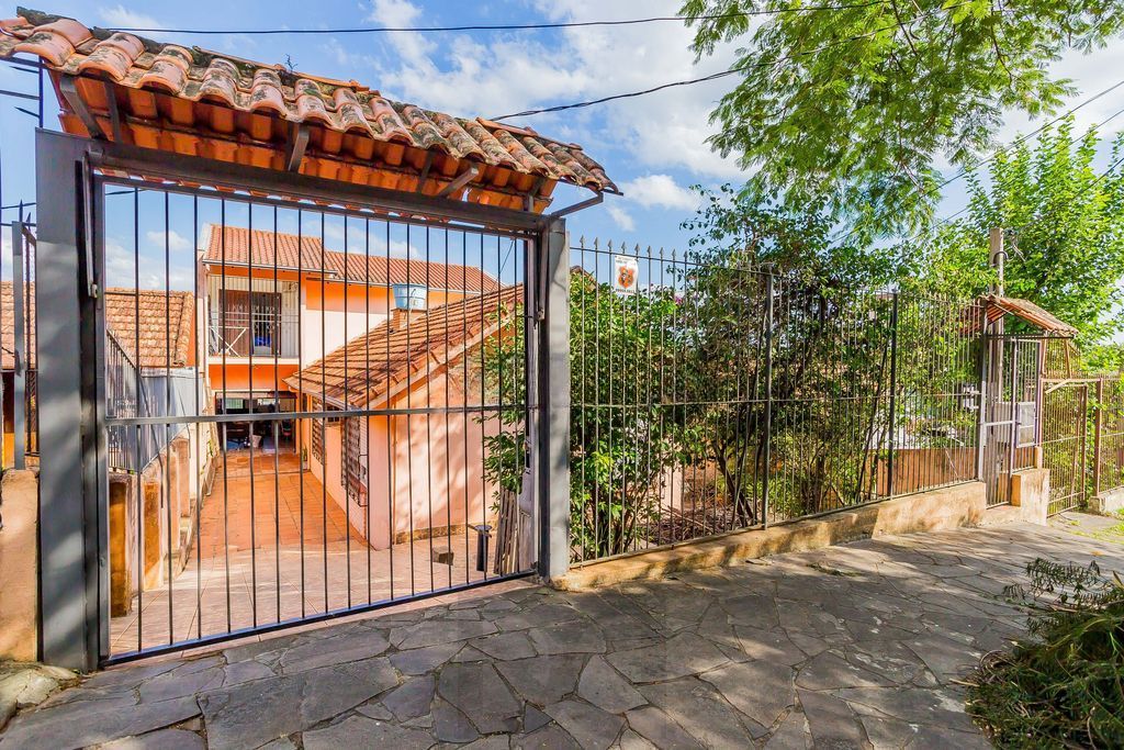 Casa de 6 dormitórios à venda No Bairro Jardim do Salso - Porto Alegre — foto 3