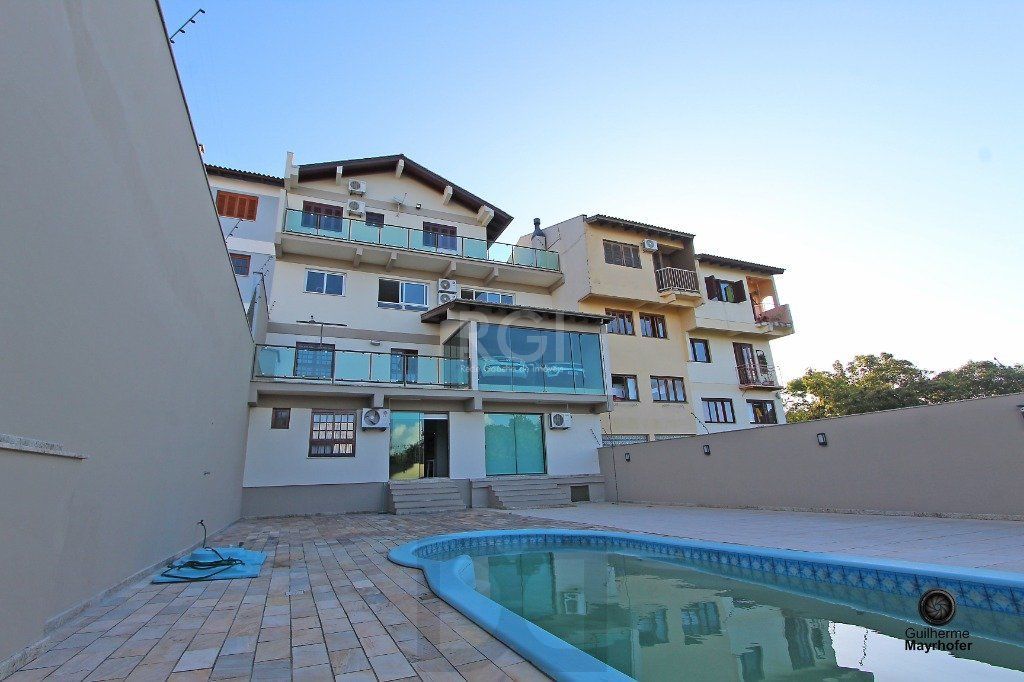 Casa para Venda - 445.52m², 4 dormitórios, sendo 4 suites, 4 vagas - Teresópolis — foto 1