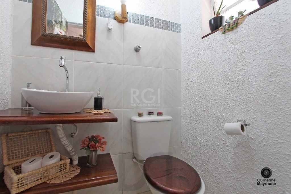 Casa para Venda - 300m², 6 dormitórios, sendo 1 suites, 3 vagas - Menino Deus — foto 28