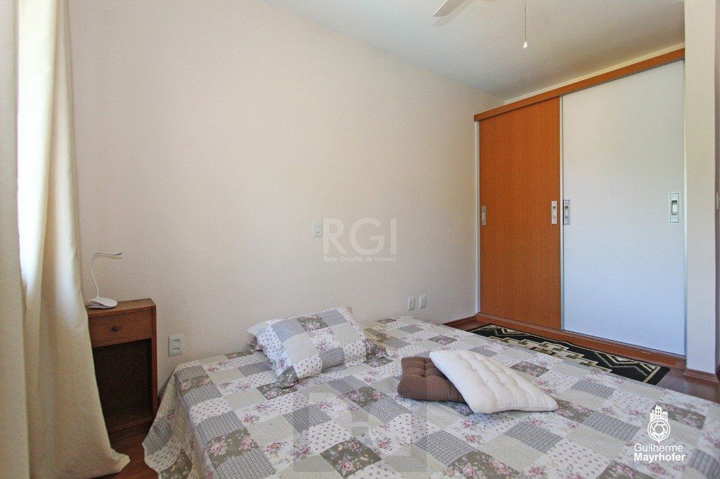 Casa para Venda - 240m², 5 dormitórios, sendo 1 suites, 3 vagas - Menino Deus — foto 33