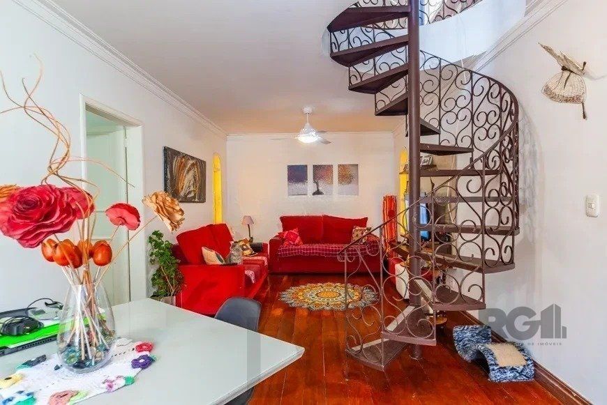Cobertura 125m² - 3 dormitórios, 2 vagas no bairro Petrópolis — foto 2