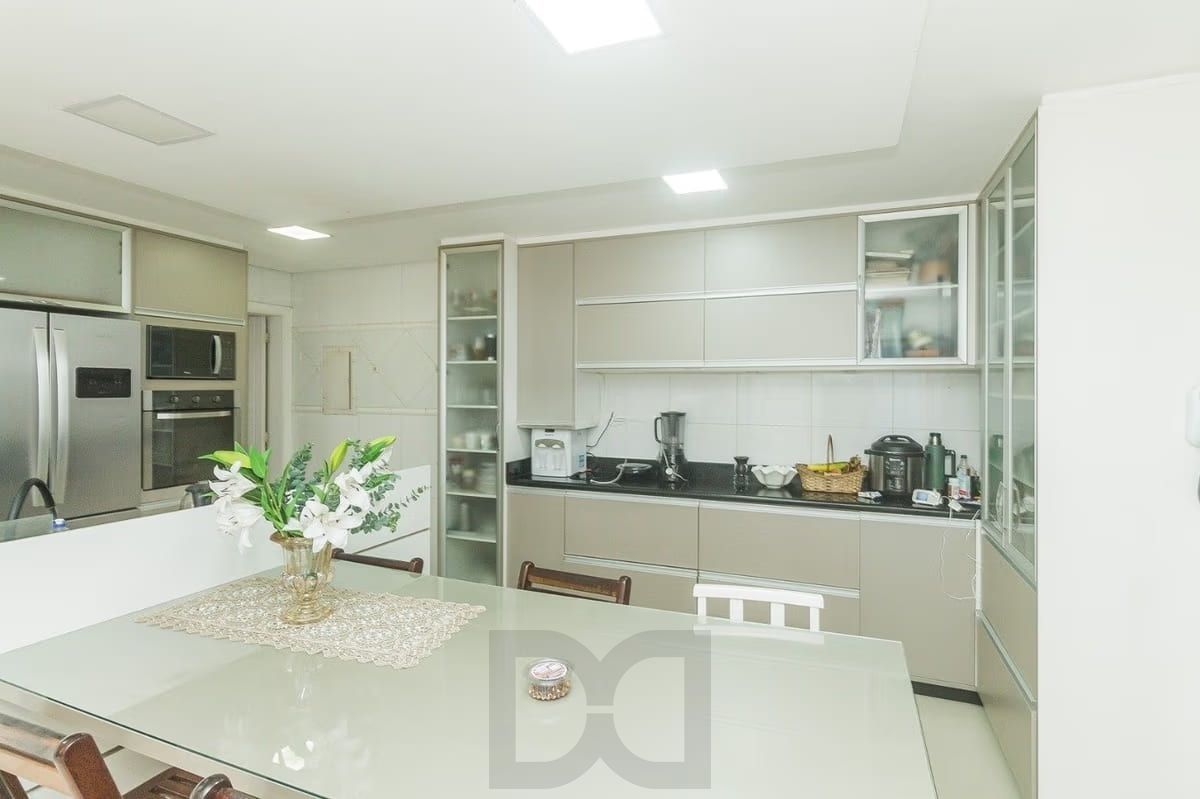 Casa com 5 dormitórios à venda em Parque Santa Fé, Porto Alegre. — foto 9