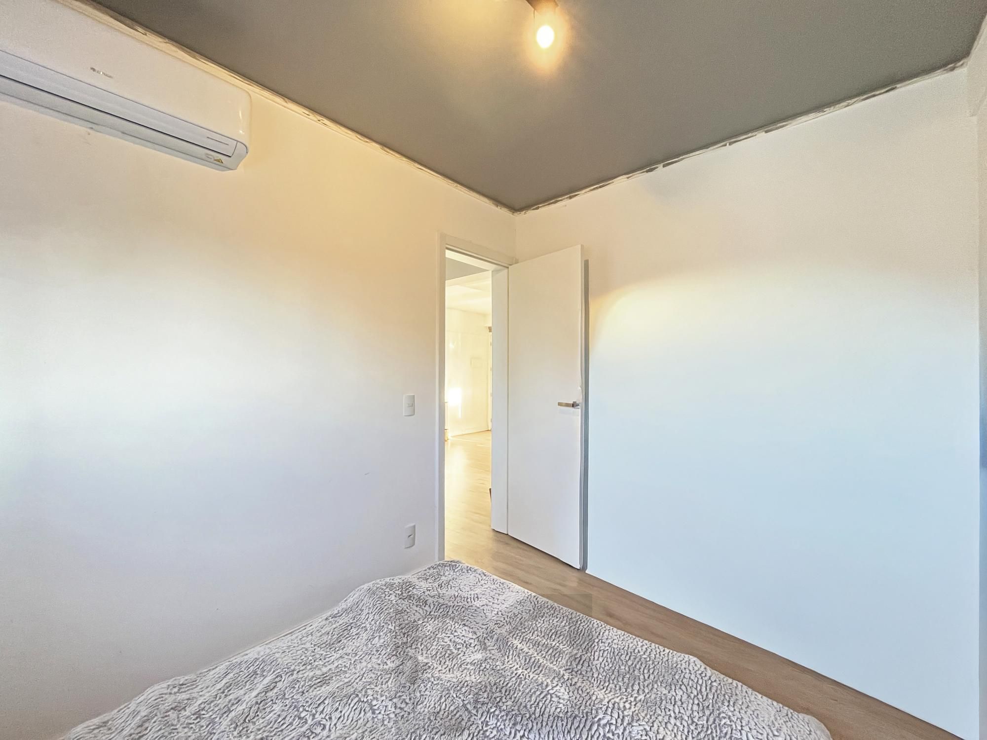 Apartamento de 2 dormitórios no Bairro Teresópolis - Porto Alegre — foto 13