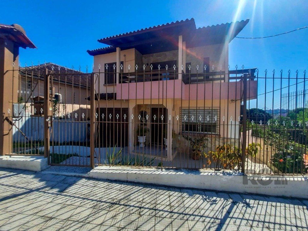 Excelente casa de 240m² com 4 dormitórios e 2 vagas. — foto 3