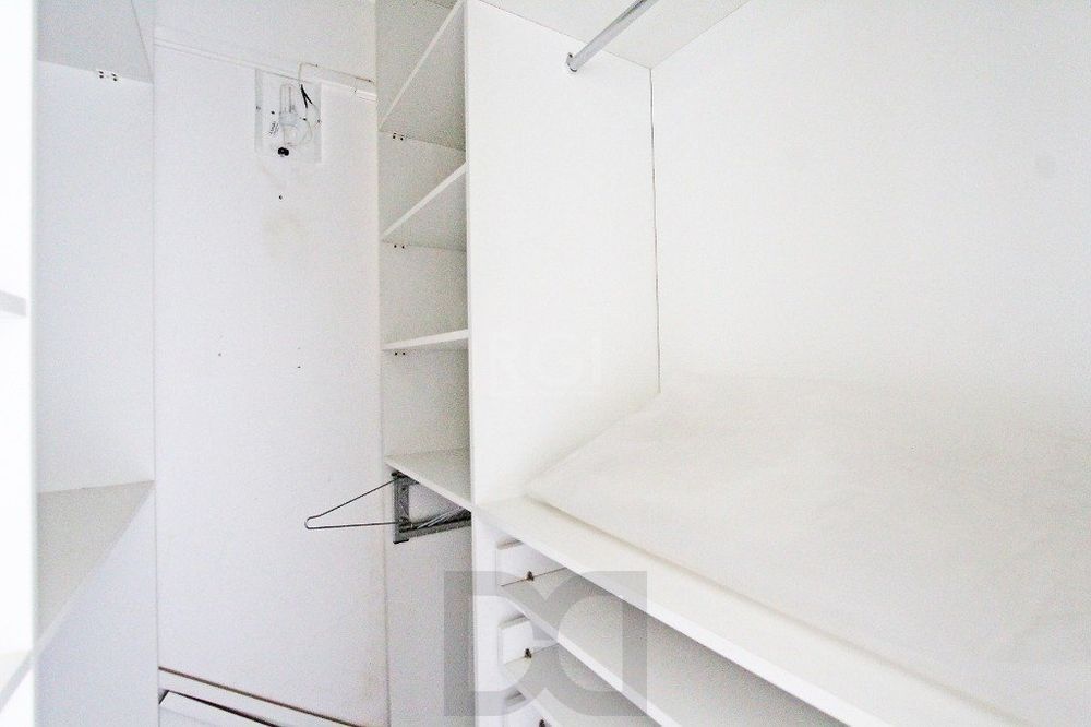 Apartamento com 2 dormitórios sendo 1 suíte, 2 banheiros, 2 garagens — foto 10