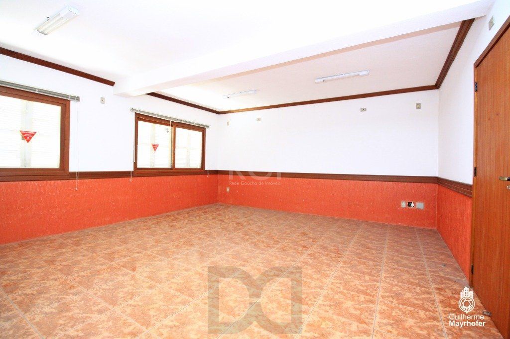 Casa para Venda - 258m², 3 dormitórios, sendo 1 suites, 3 vagas - Rio Branco — foto 2