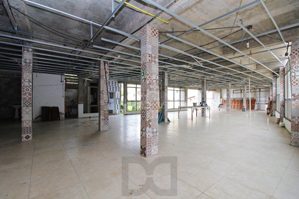 Casa para Venda - 840m², 7 dormitórios, sendo 3 suites, 8 vagas - Medianeira — foto 10