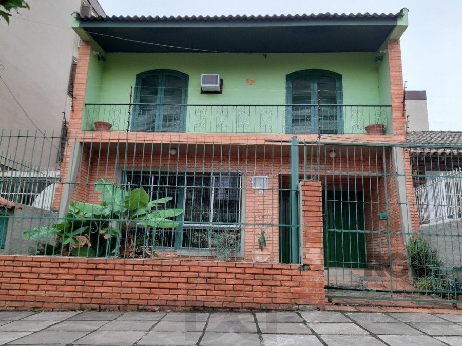 Casa de 130m² com 3 dormitórios no bairro Jardim Botânico. — foto 1
